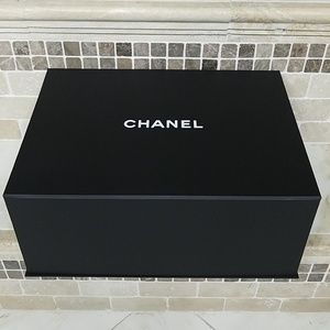 Empty CHANEL Box